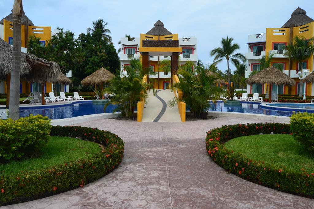 Villas Coco Mango Barra de Navidad Exterior photo